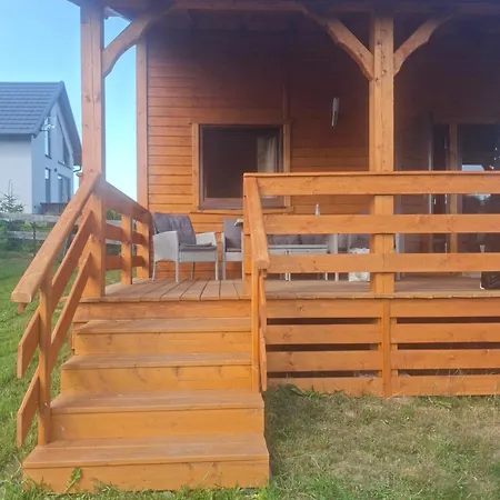Feriehus Caloroczny Nad Jeziorem Radunskim *
