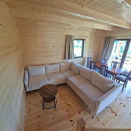 Feriehus Caloroczny Nad Jeziorem Radunskim Borzestowska Huta