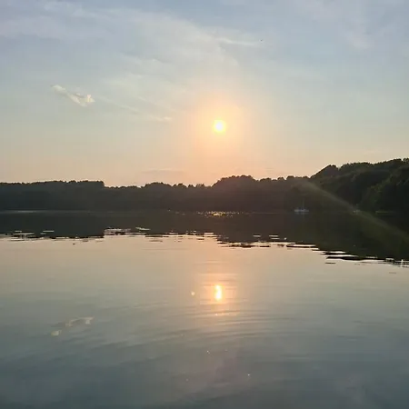 Caloroczny Nad Jeziorem Radunskim